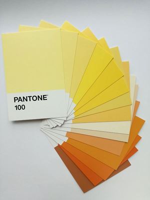 PANTONE - 100 Postkarten